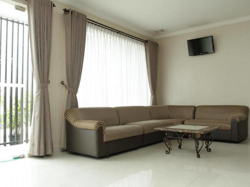 Villa Chocolate Lembang Exterior photo