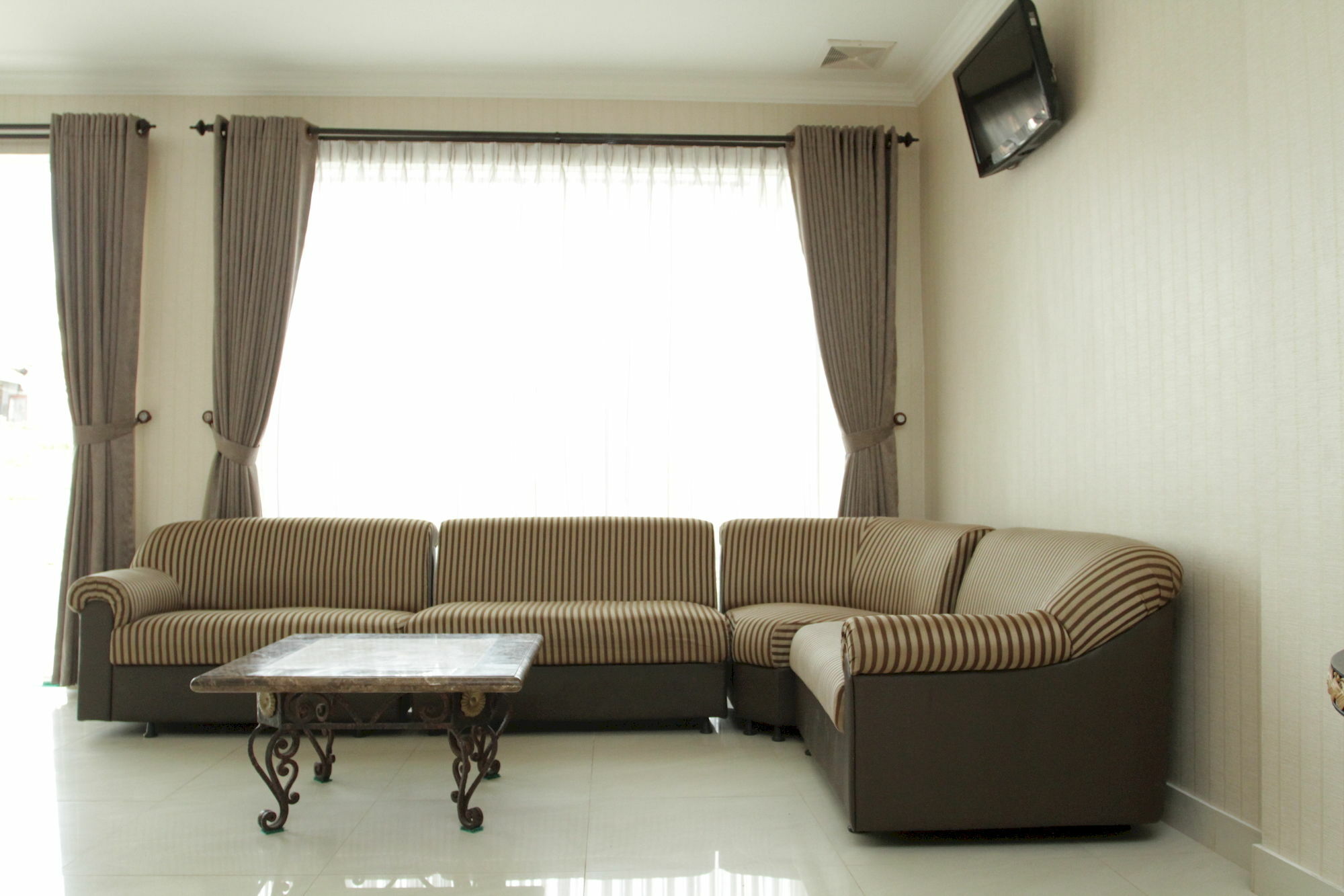 Villa Chocolate Lembang Exterior photo